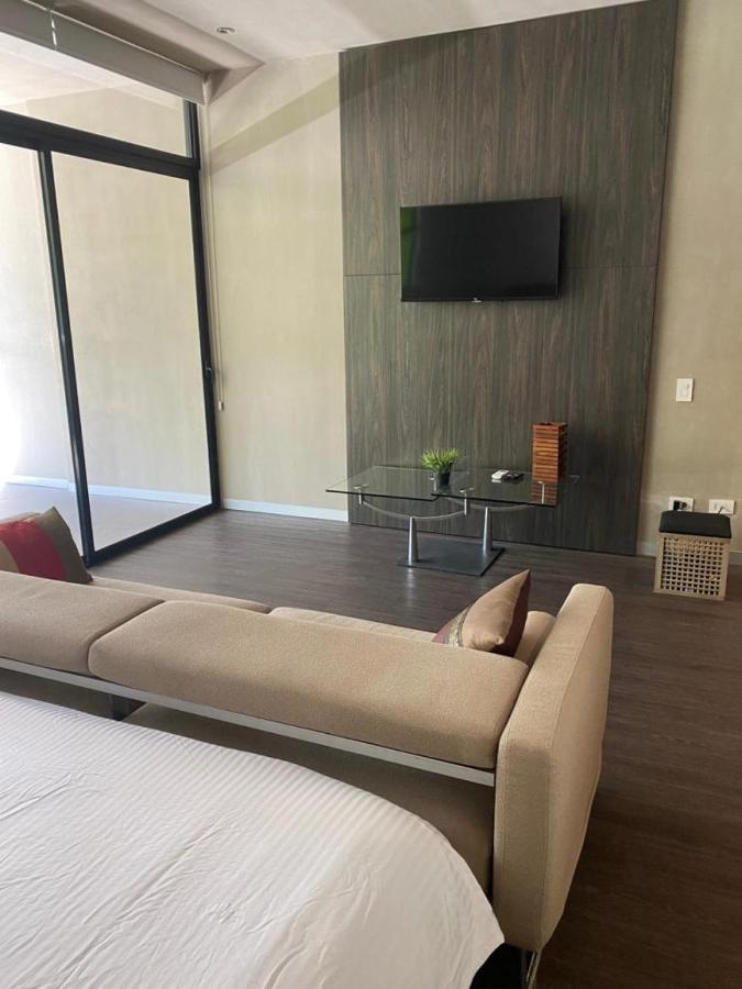 Bee Suites Santa Ana Zewnętrze zdjęcie