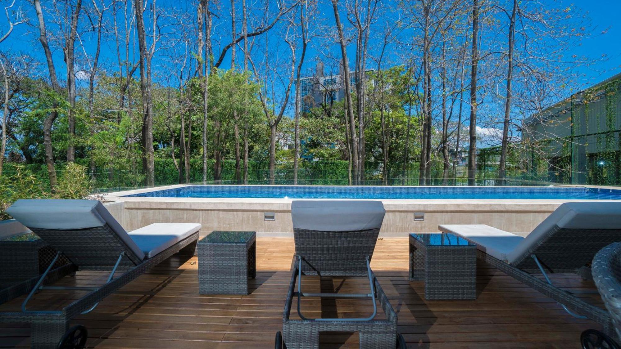 Bee Suites Santa Ana Zewnętrze zdjęcie