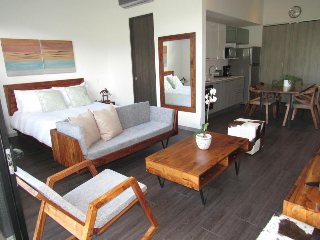 Bee Suites Santa Ana Santa Ana  Zewnętrze zdjęcie